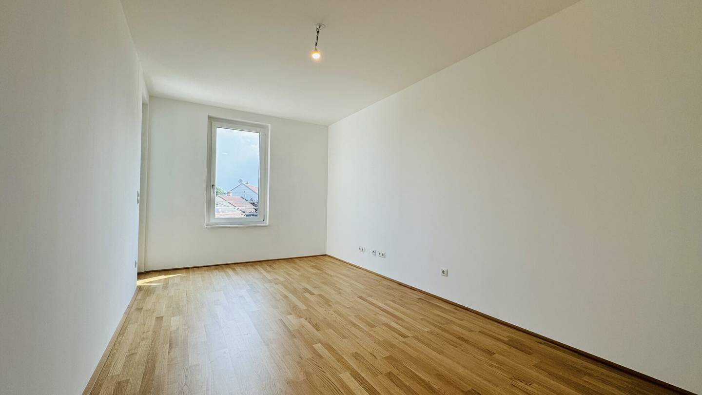 Dachgeschosswohnung Erstbezug Balkon Nähe Bahnhof