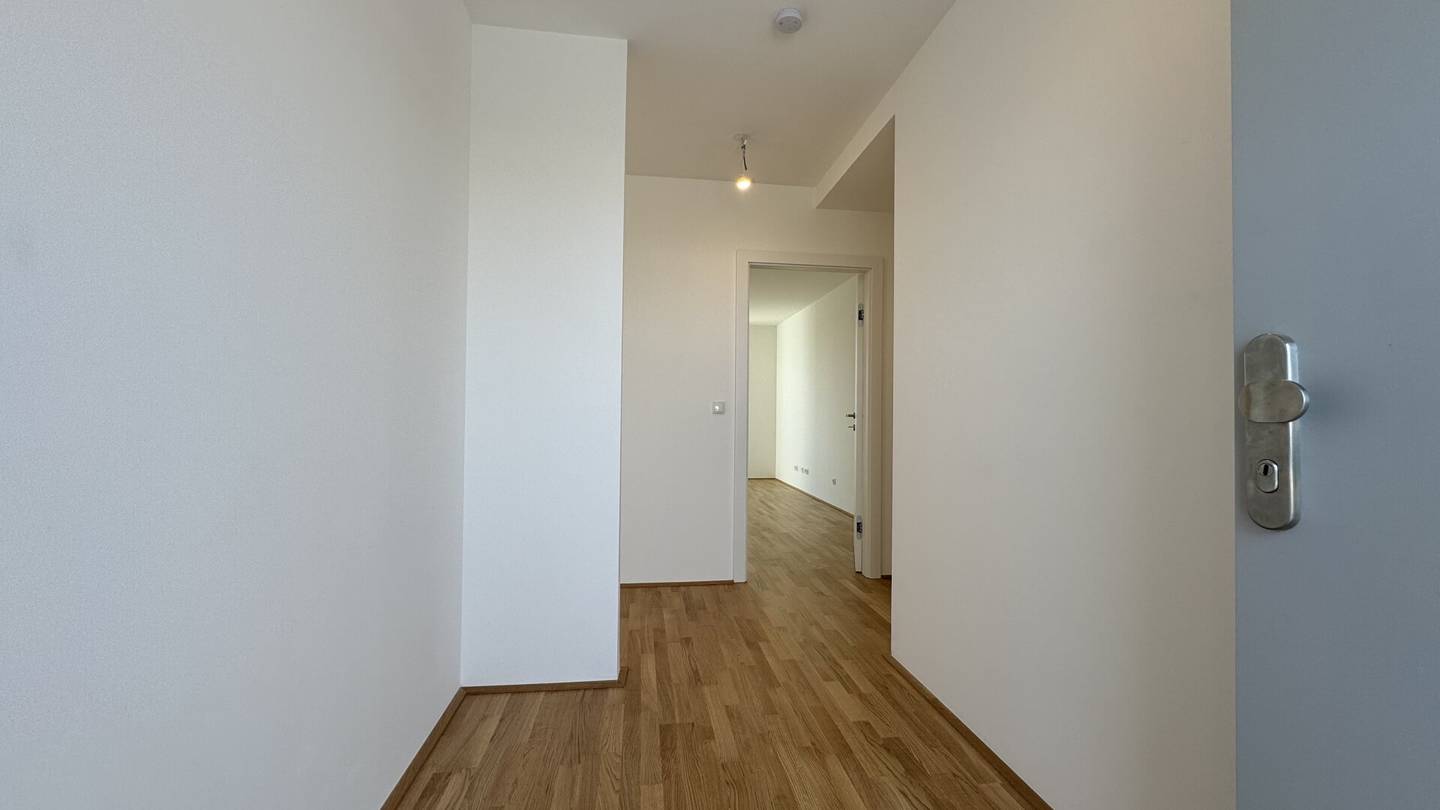 Dachgeschosswohnung Erstbezug Balkon Nähe Bahnhof
