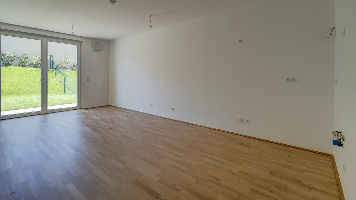 Erstbezug Wohnung im Grünen mit Garten und Terrasse