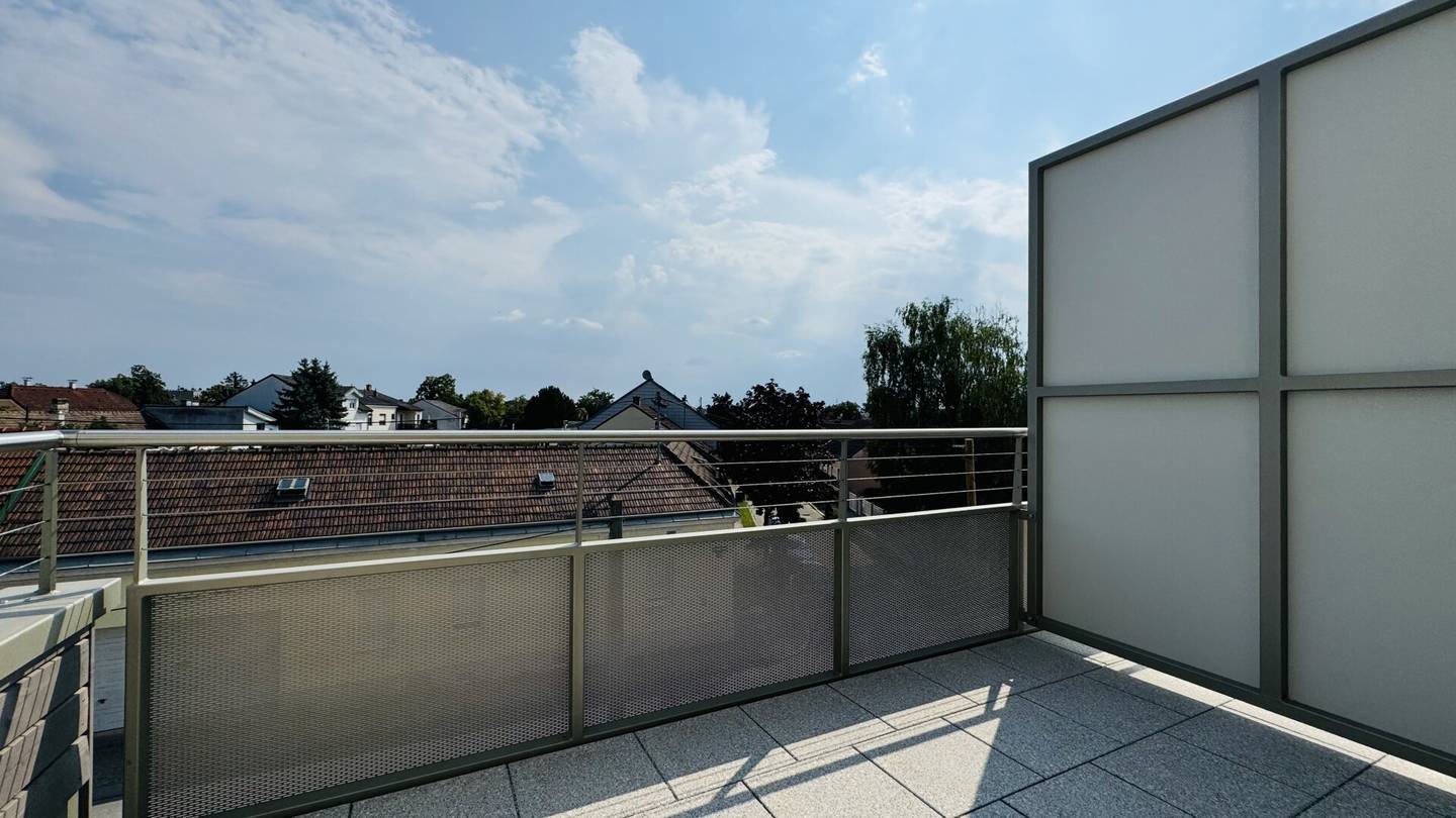 Dachgeschosswohnung Erstbezug Balkon am Bahnhof