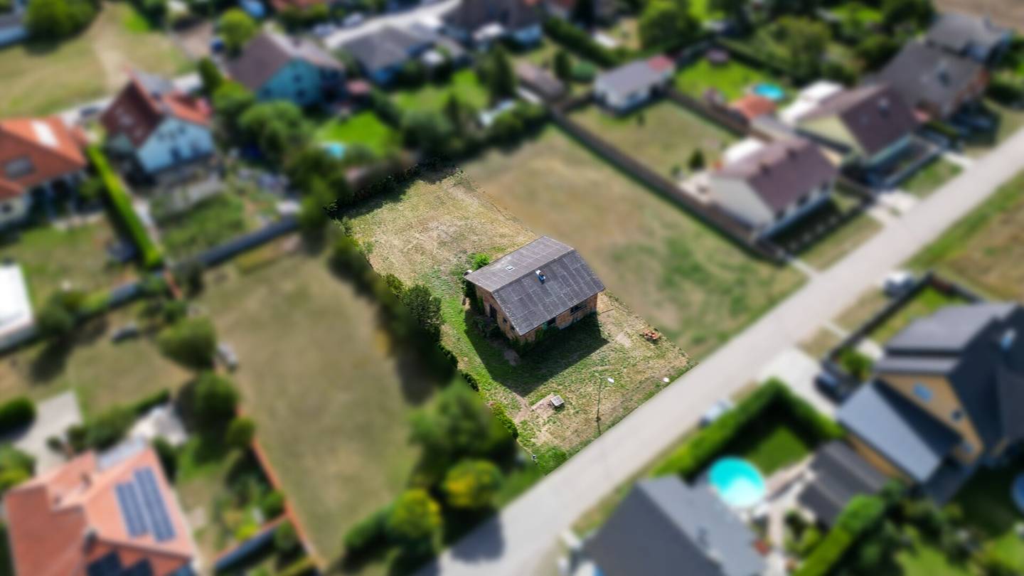 Lassen Sie Ihrer Phantasie freien Lauf: Rohbau mit Erweiterungspotential und großem Grundstück