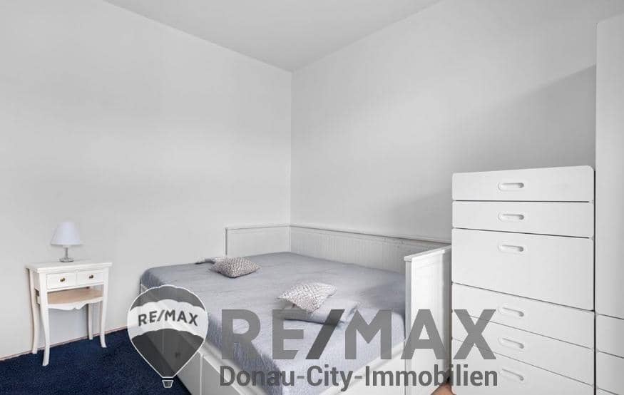 Wohnung Altbau mit Loggia nahe Kagraner Platz