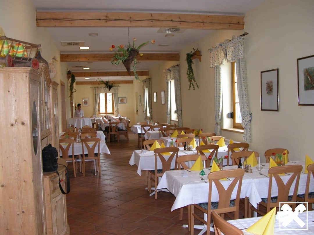 Idyllischer Gasthof mit einladendem Gastgarten und vielseitige Nutzungsmöglichkeiten