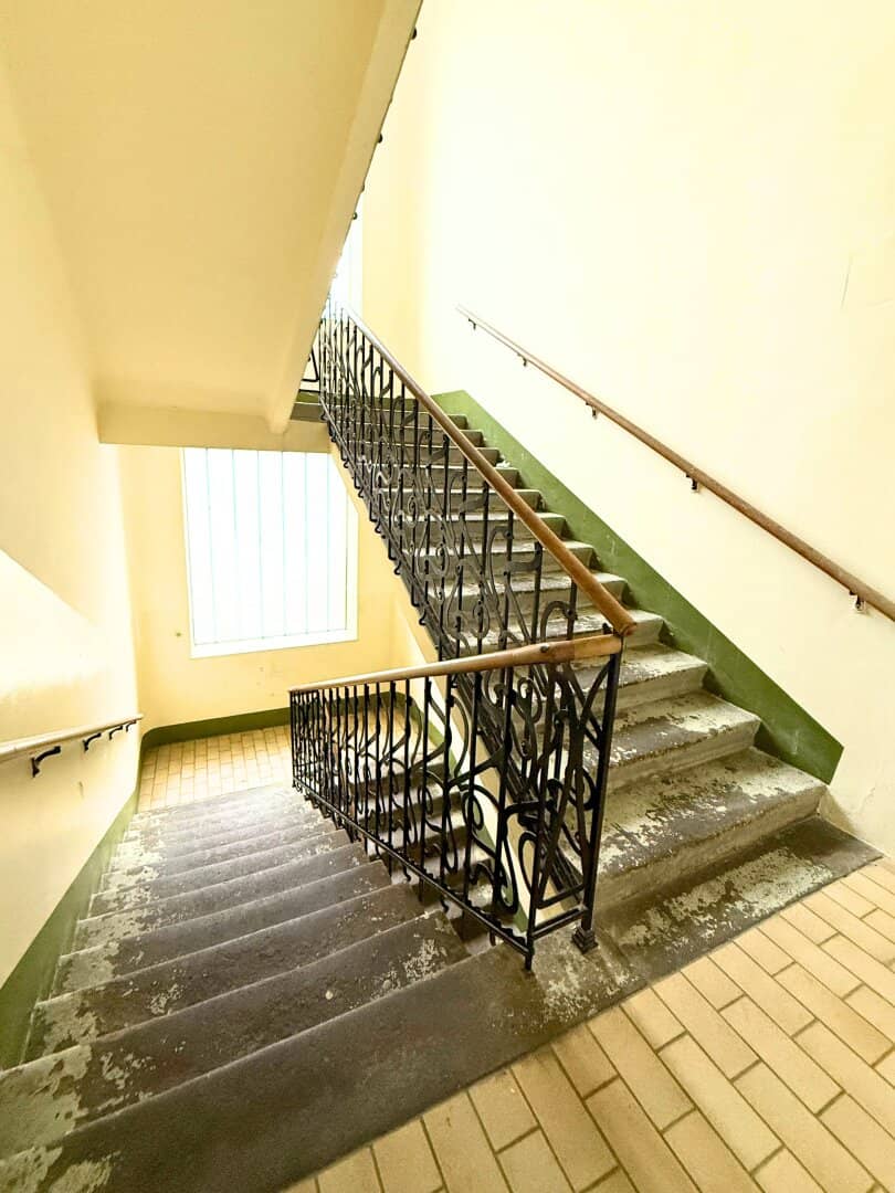 Zinshaus in Wien Donaustadt mit Garten, Ausbaupotenzial und Lift