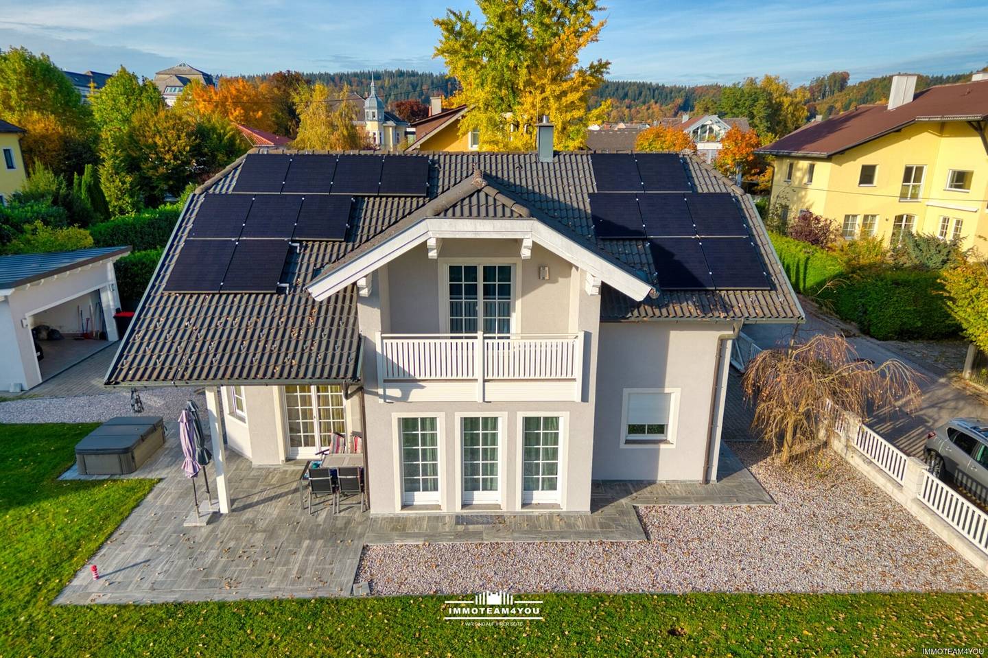 Einfamilienhaus mit Doppelgarage in zentraler Lage von Vöcklabruck