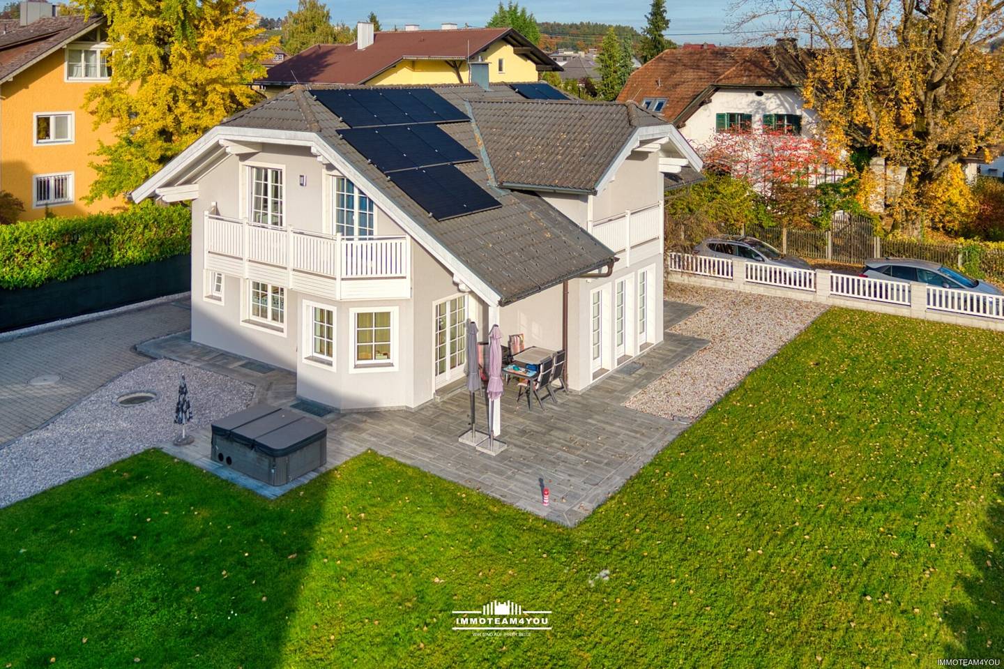 Einfamilienhaus mit Doppelgarage in zentraler Lage von Vöcklabruck
