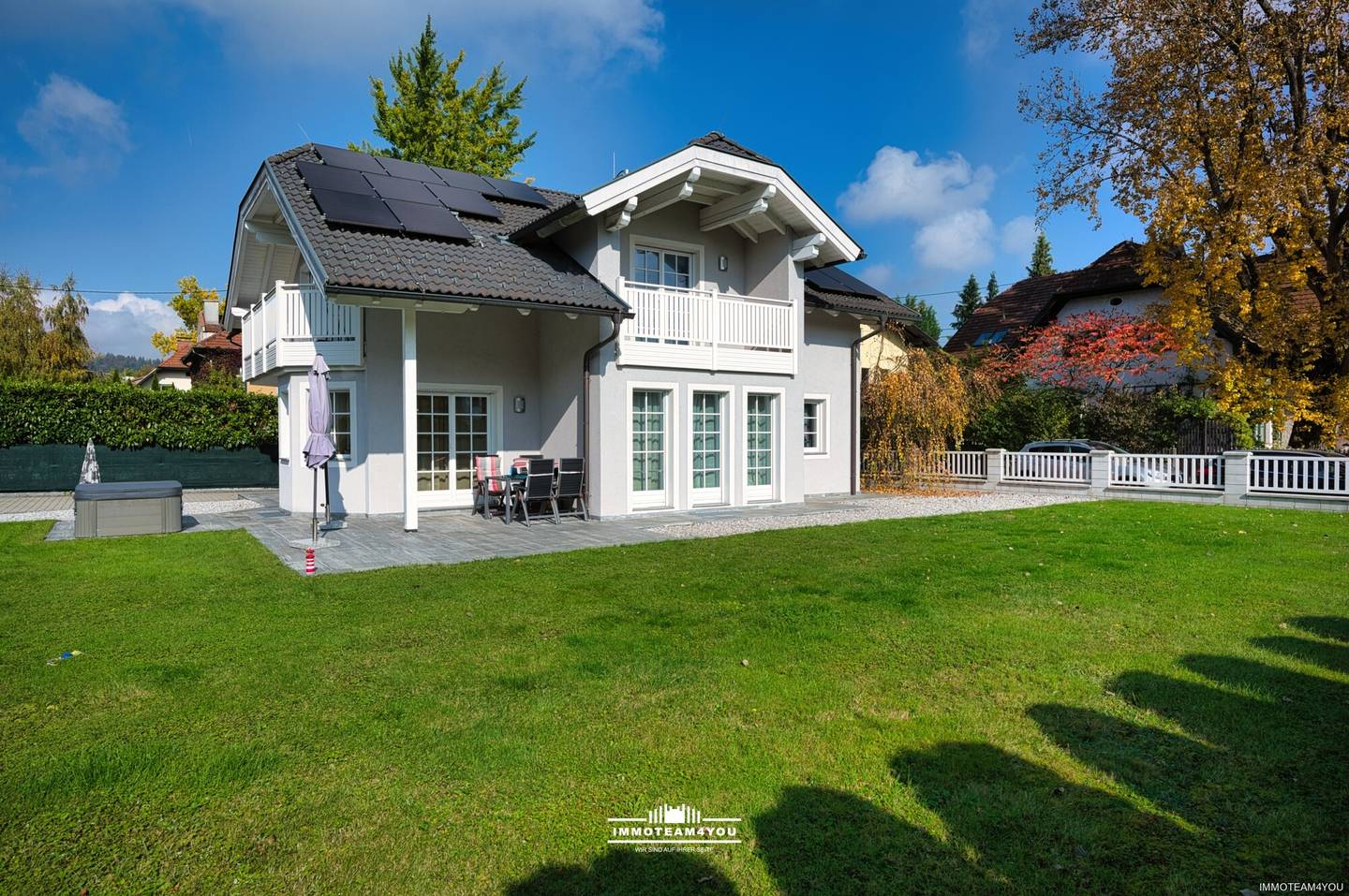 Einfamilienhaus mit Doppelgarage in zentraler Lage von Vöcklabruck