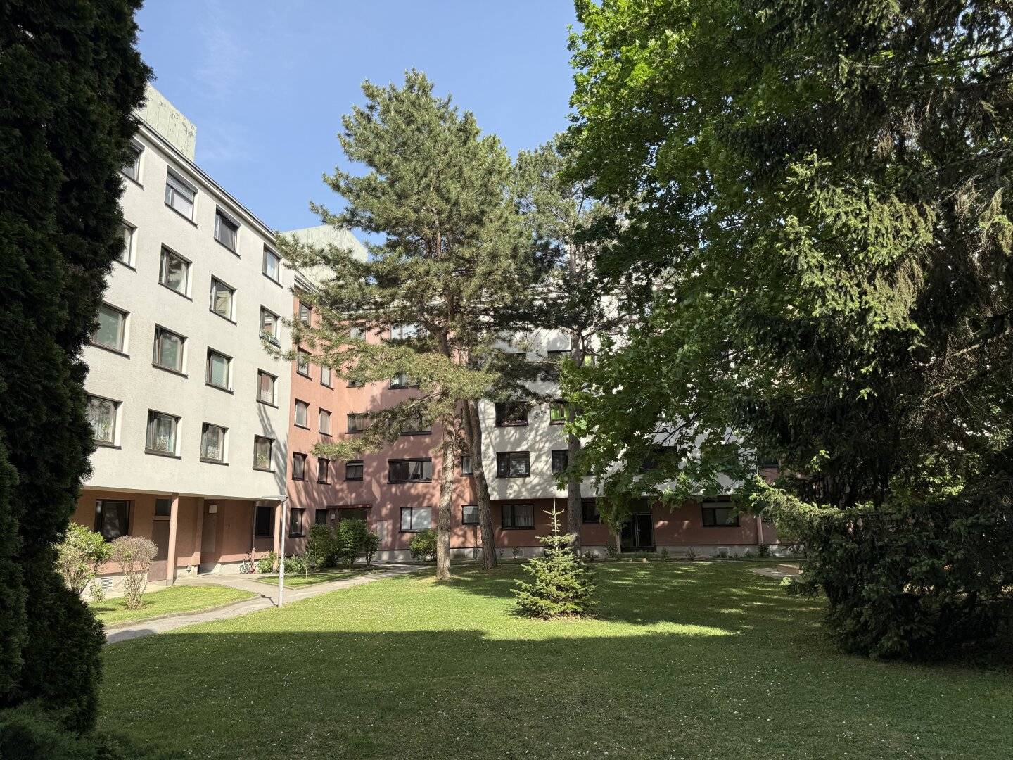 Dachgeschosswohnung Generalsanierte mit Lift Zentrallage