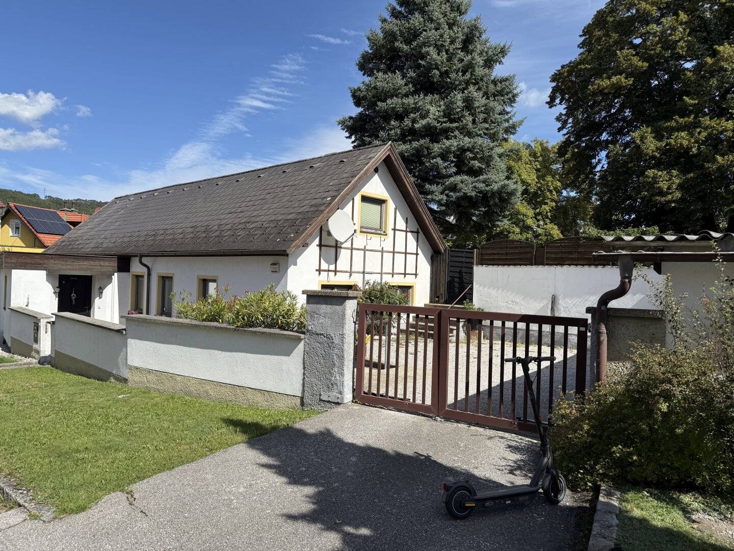 Einfamilienhaus in Markt Piesting: 171 m², gepflegtes Landhaus