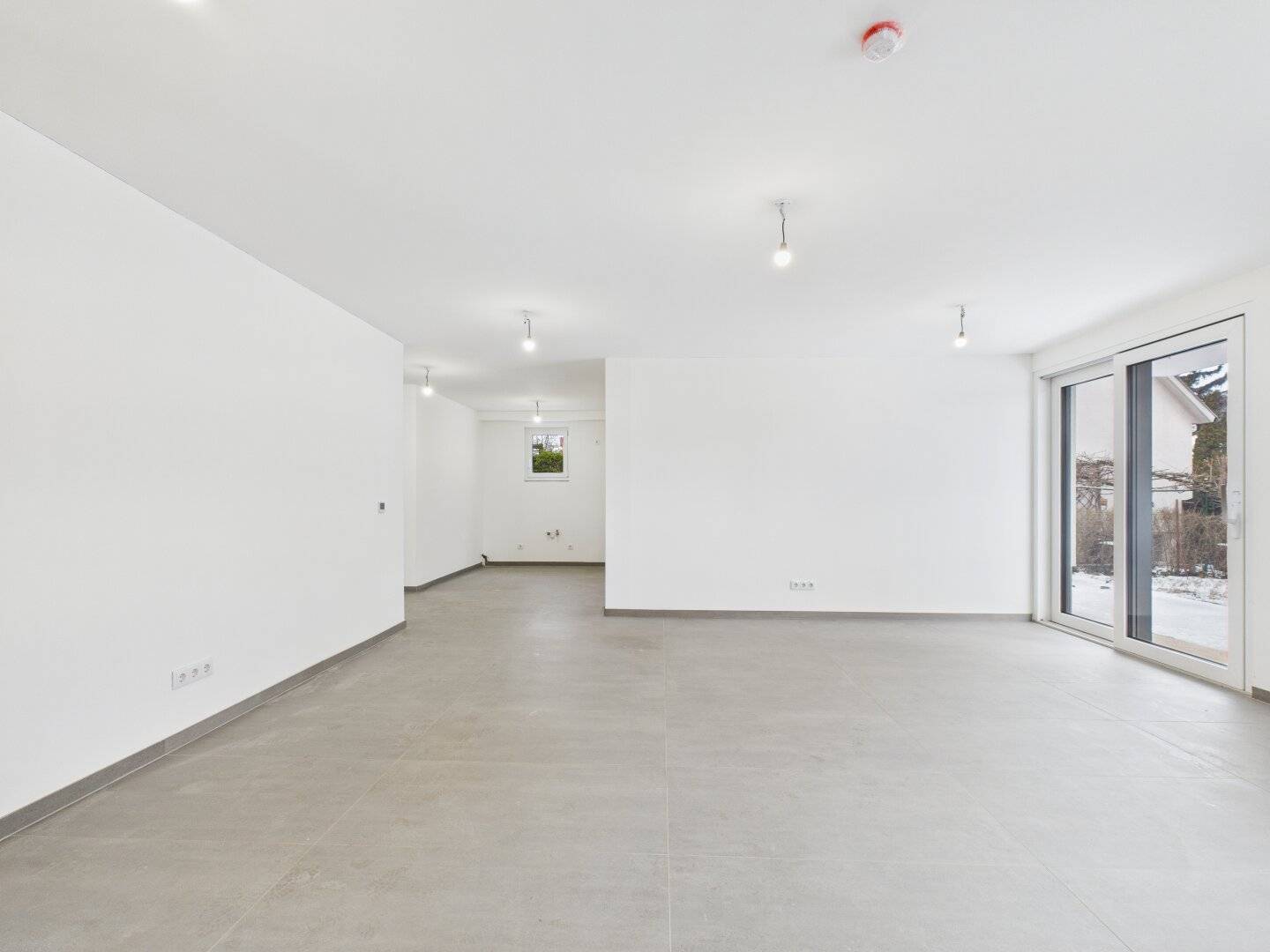 98 m² commercial space on the ground floor | First occupancy