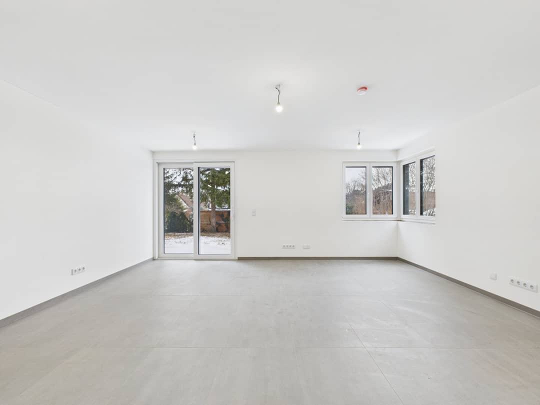 98 m² Bürofläche im Erdgeschoss in Wien-Liesing mit offener Küche