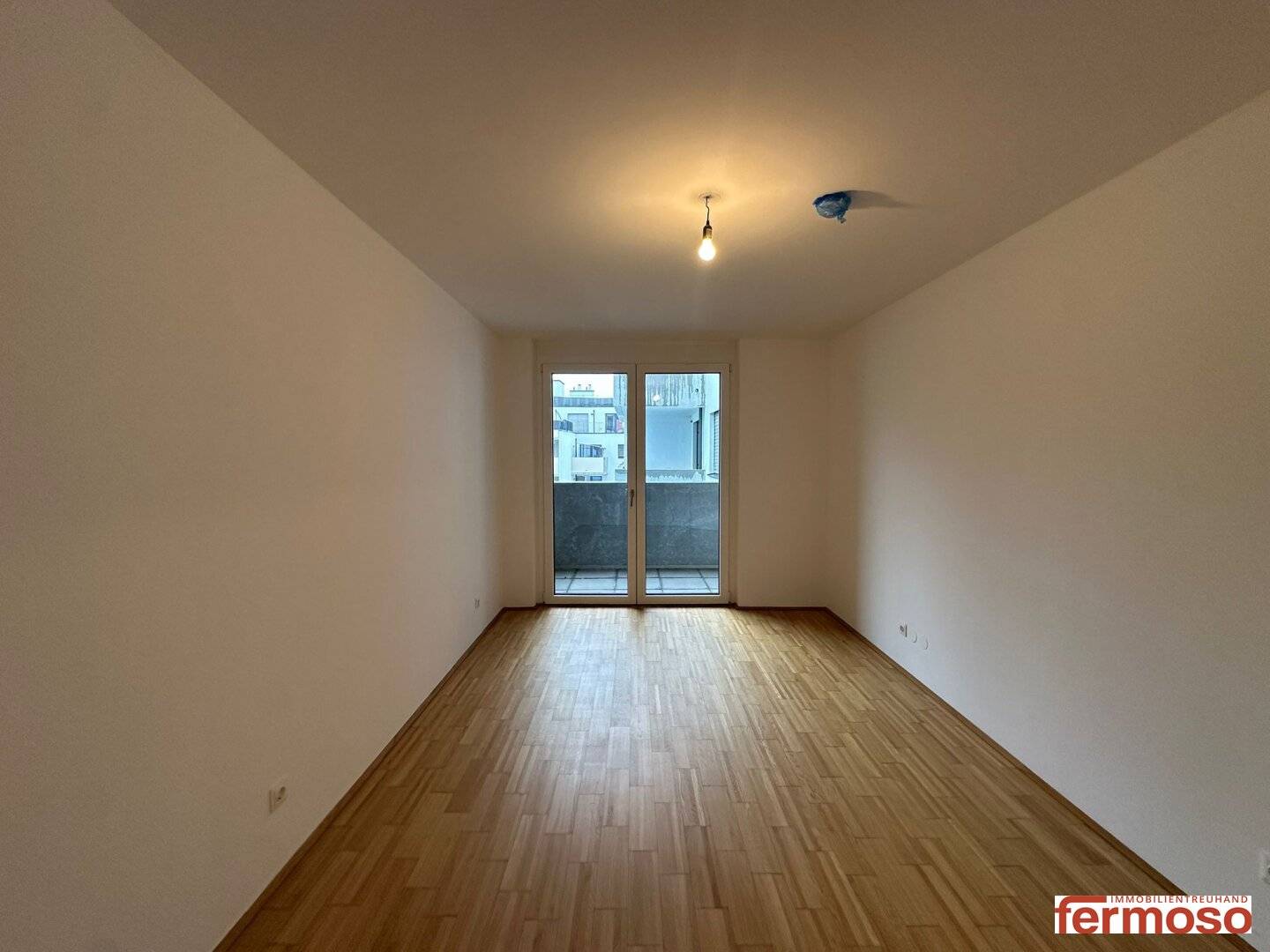 Neubauwohnung mit Balkon nahe Höchstädtplatz