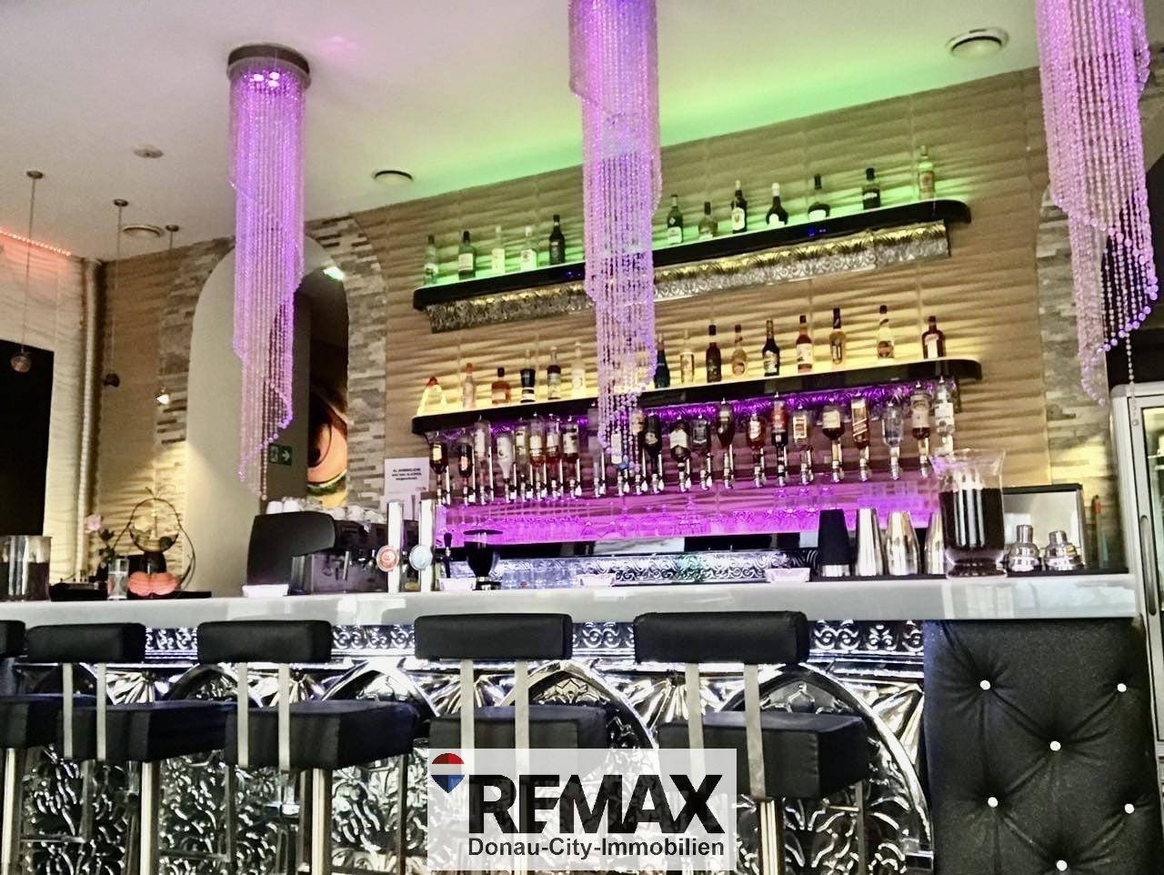 "Exklusive Gastro-Chance: Stylishe Bar mit Restaurant-Potenzial in Bestlage"