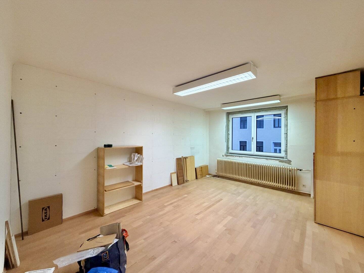 Wohnung on the fourth floor near the subway