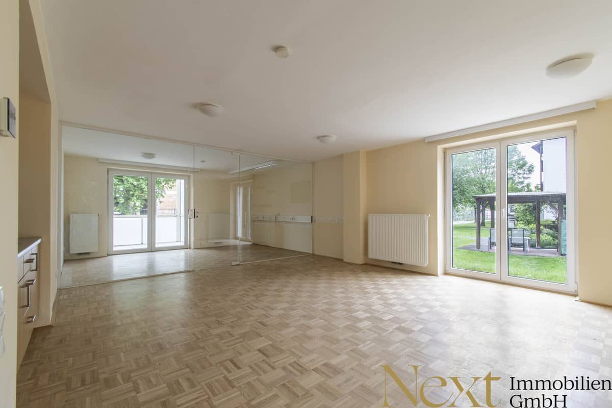 Helle 2-Zimmer-Wohnung mit Loggia in Laakirchen, zentrale Lage