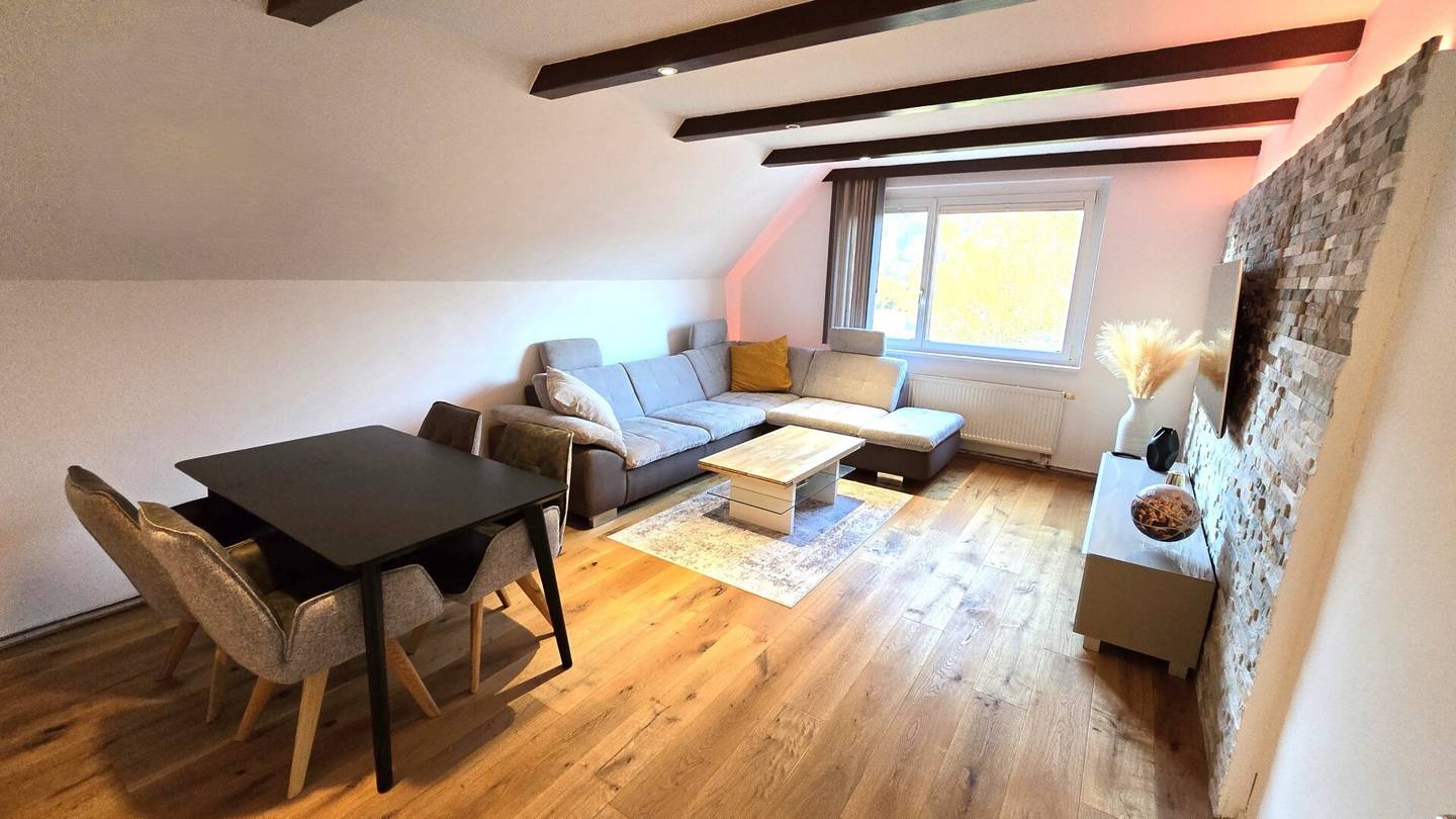 Dachgeschosswohnung mit Grünblick Föhrenberge