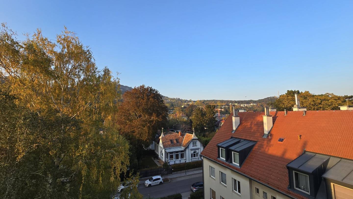 Dachgeschosswohnung mit Grünblick Föhrenberge
