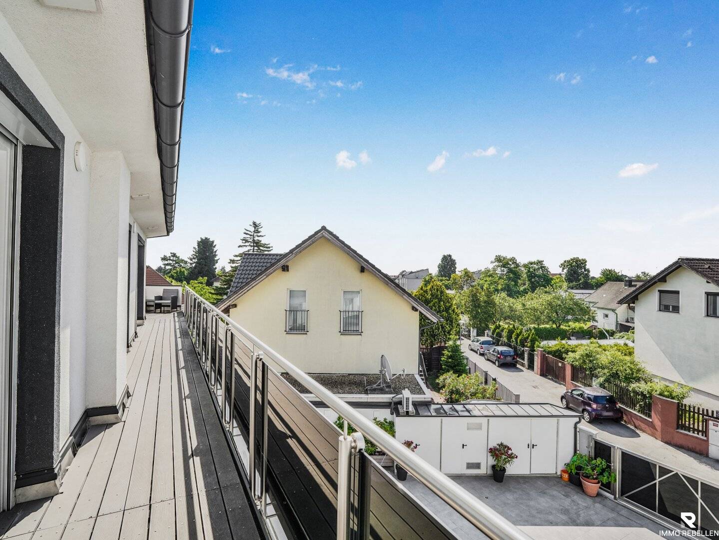 Terrace House in Vösendorf with 144 m² Living Space and 3 Terraces