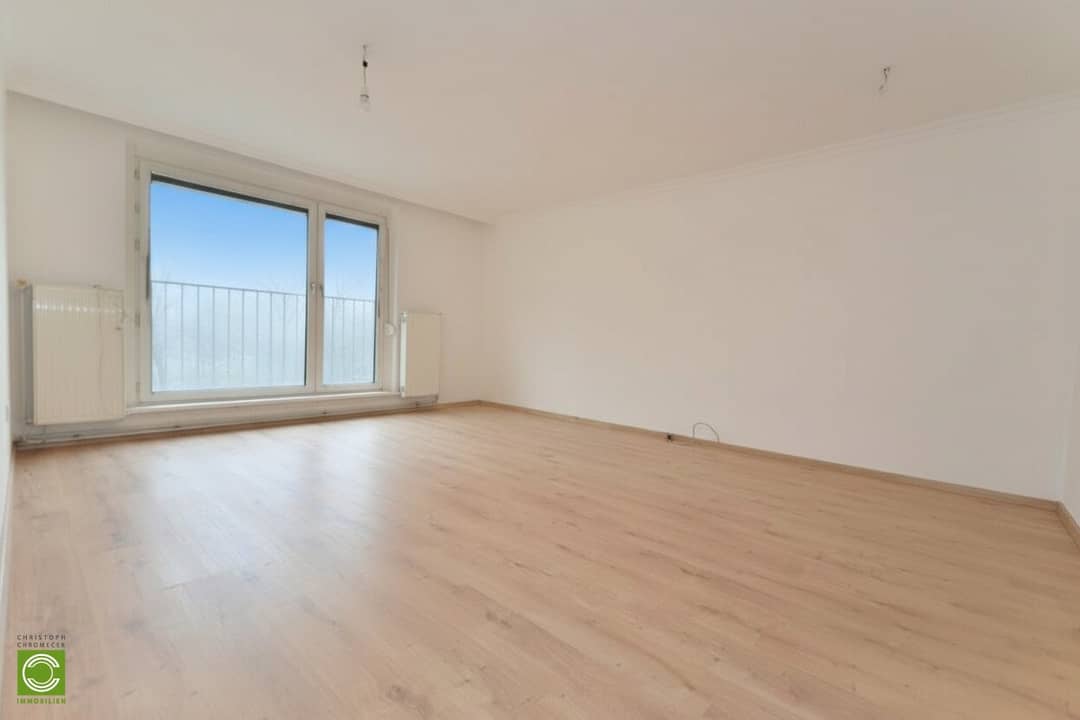 Helle Wohnung mit unverbaubarem Blick zum Park