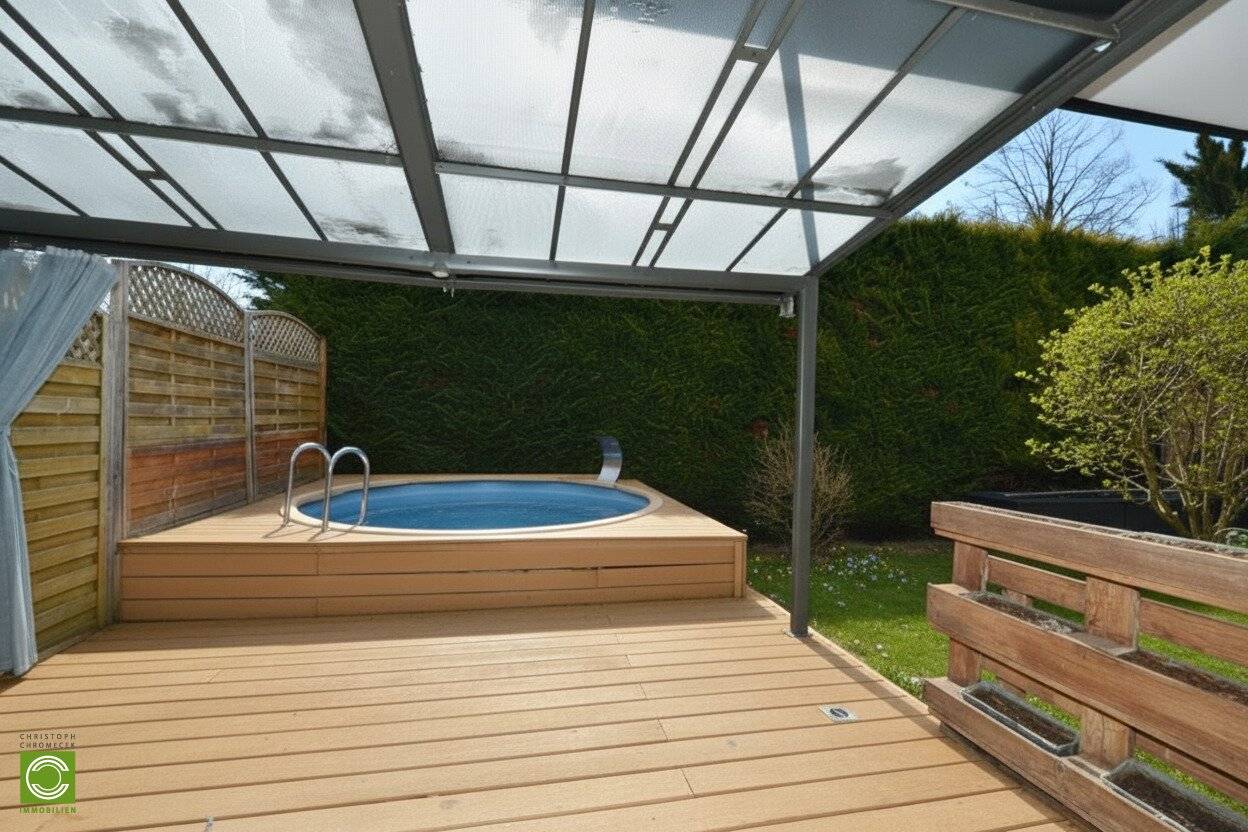 CHRISTOPH CHROMECEK IMMOBILIEN - Brunn am Gebirge - Top semi-detached house with small garden and pool