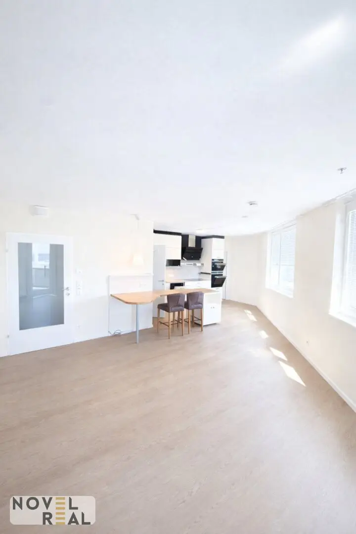 Wohnung mit Loggia Panoramablick Sky Tower