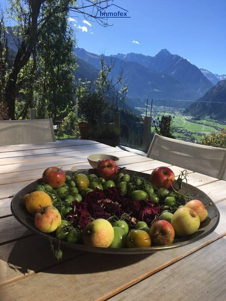 Repräsentatives Traumhaus im Zillertal. Top Qualität, unverbaubare Aussicht, Pool...