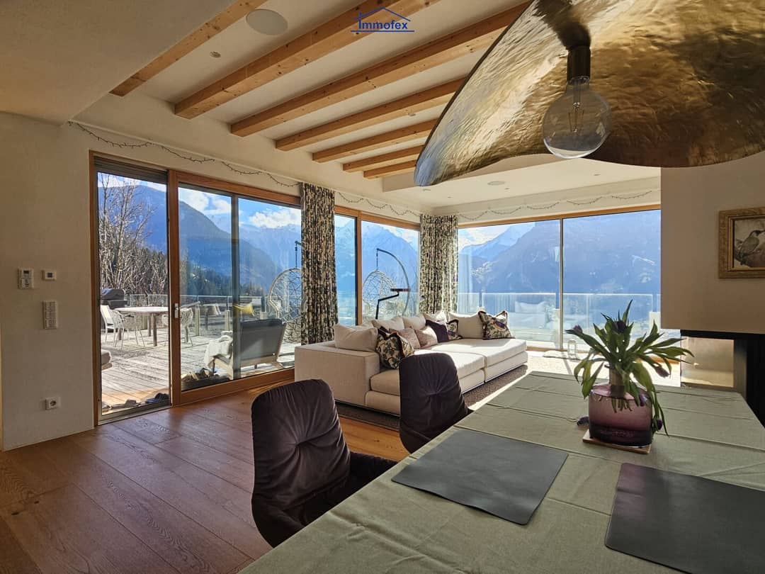 Hochwertiges Haus mit unverbaubarer Aussicht und Pool in Hainzenberg