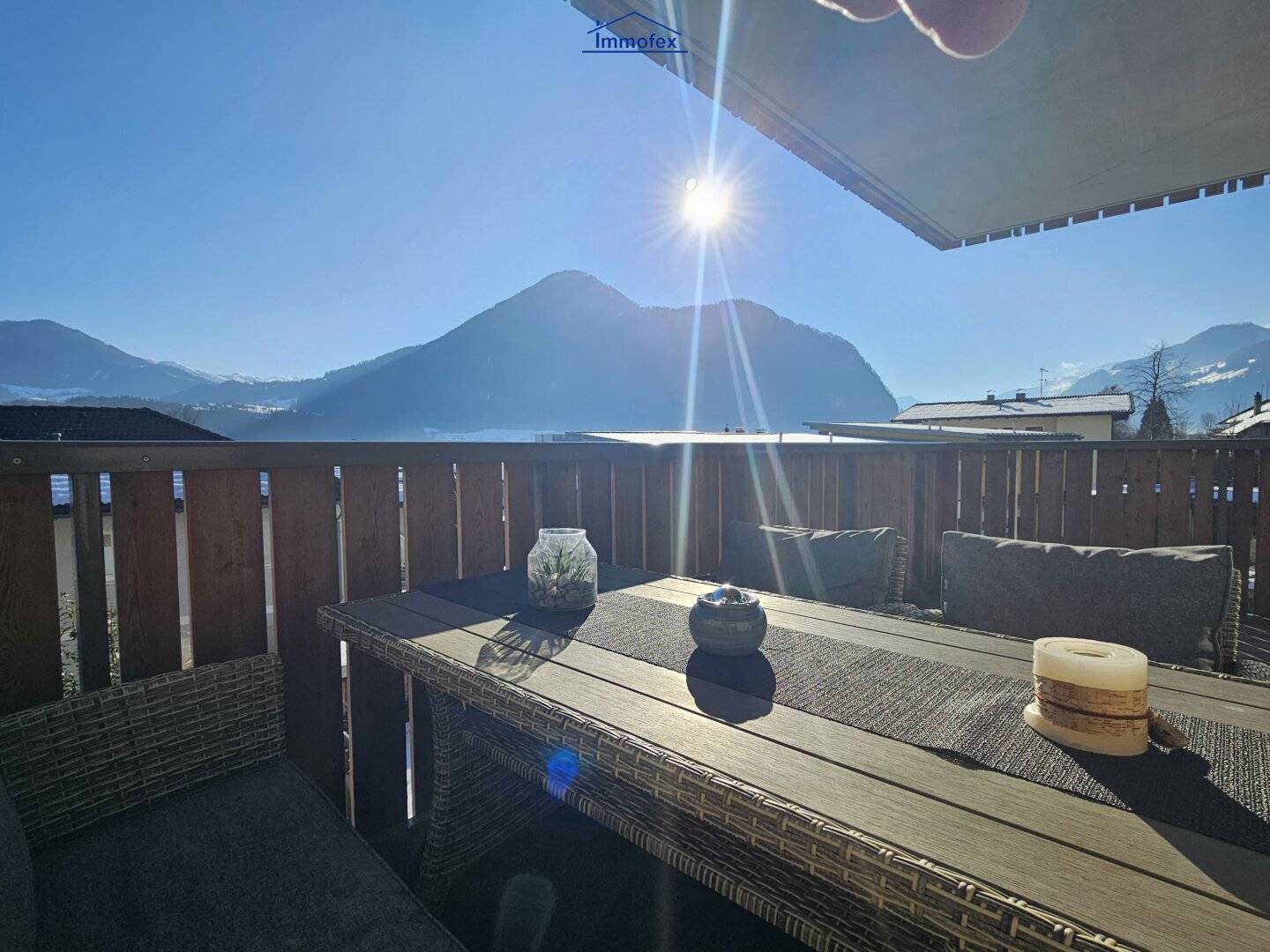 Apartment with sunny balcony and mountain view