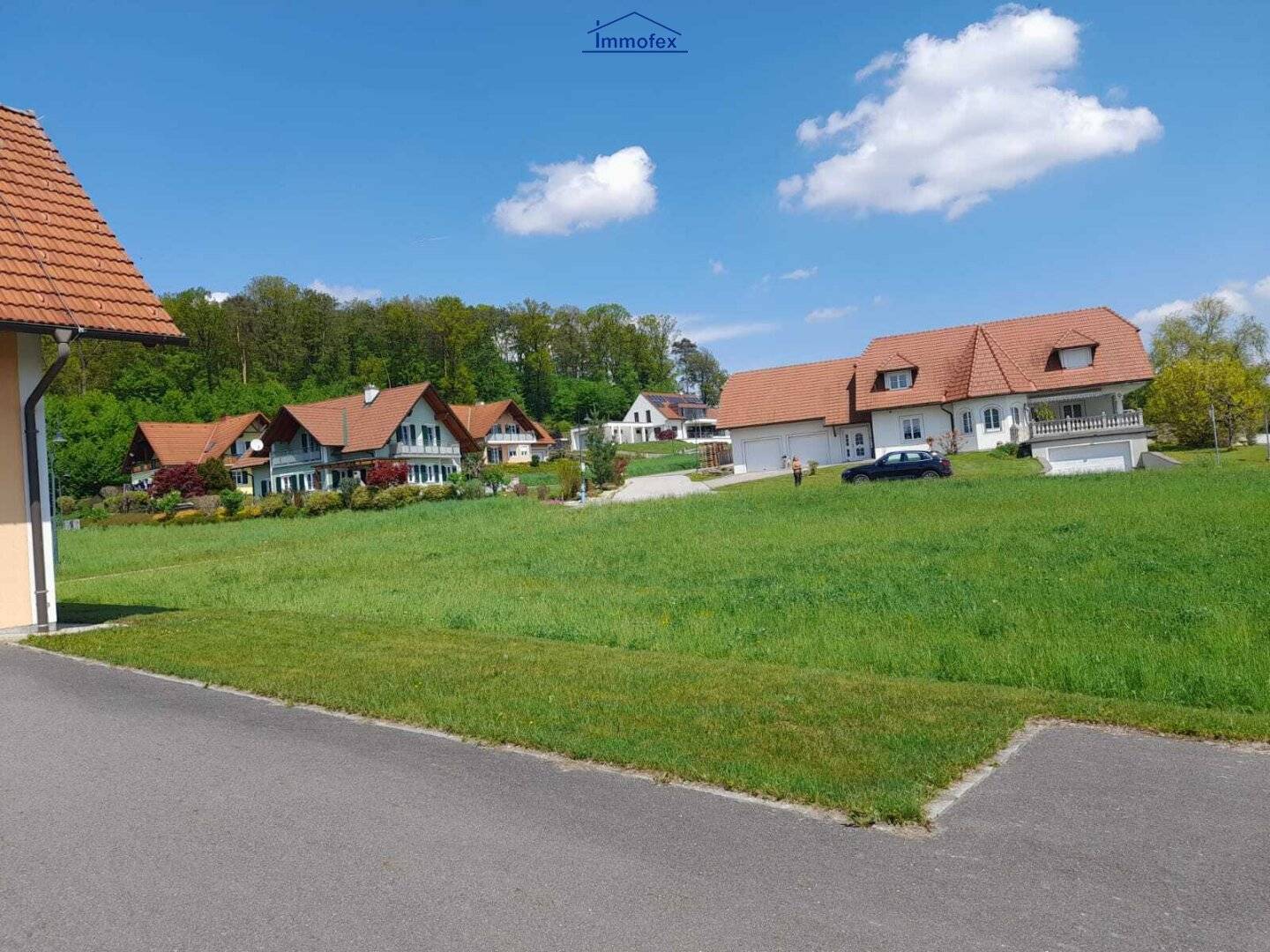 Sonniges, ebenes Baugrundstück in schöner Wohnlage