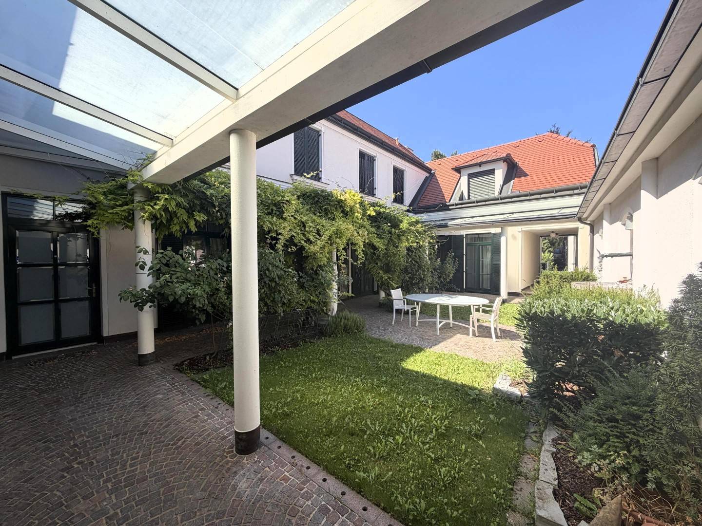 Edle Wohnperle mit Repräsentationspotenzial in Stammersdorf // Prestigious residential jewel with representative potential in Stammersdorf //
