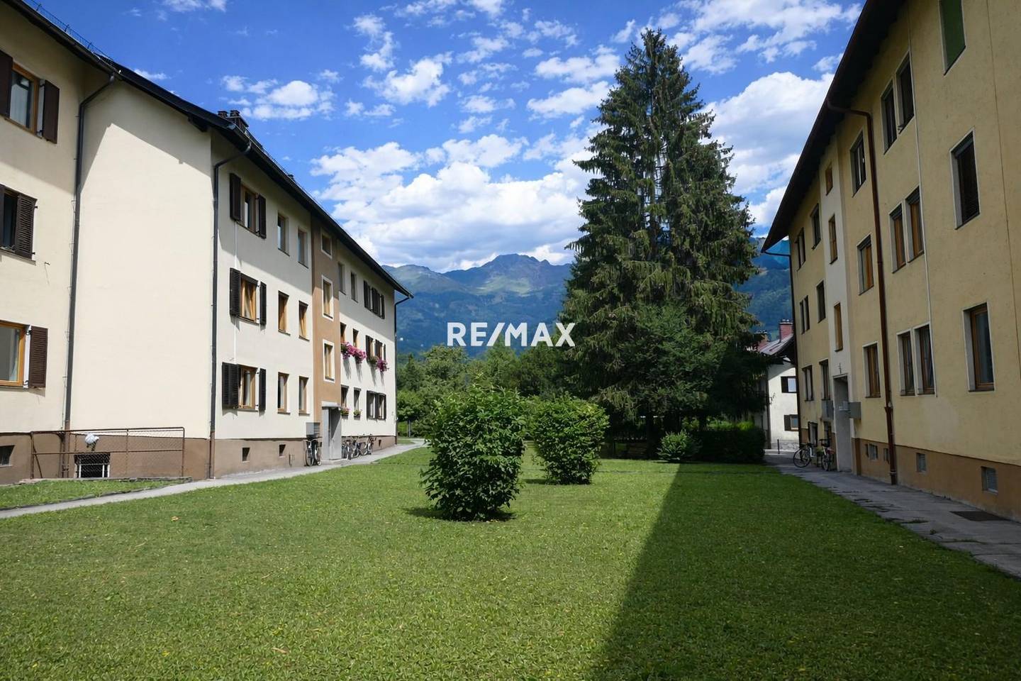 Wohnung Stadtrand nahe Einkaufsmöglichkeiten