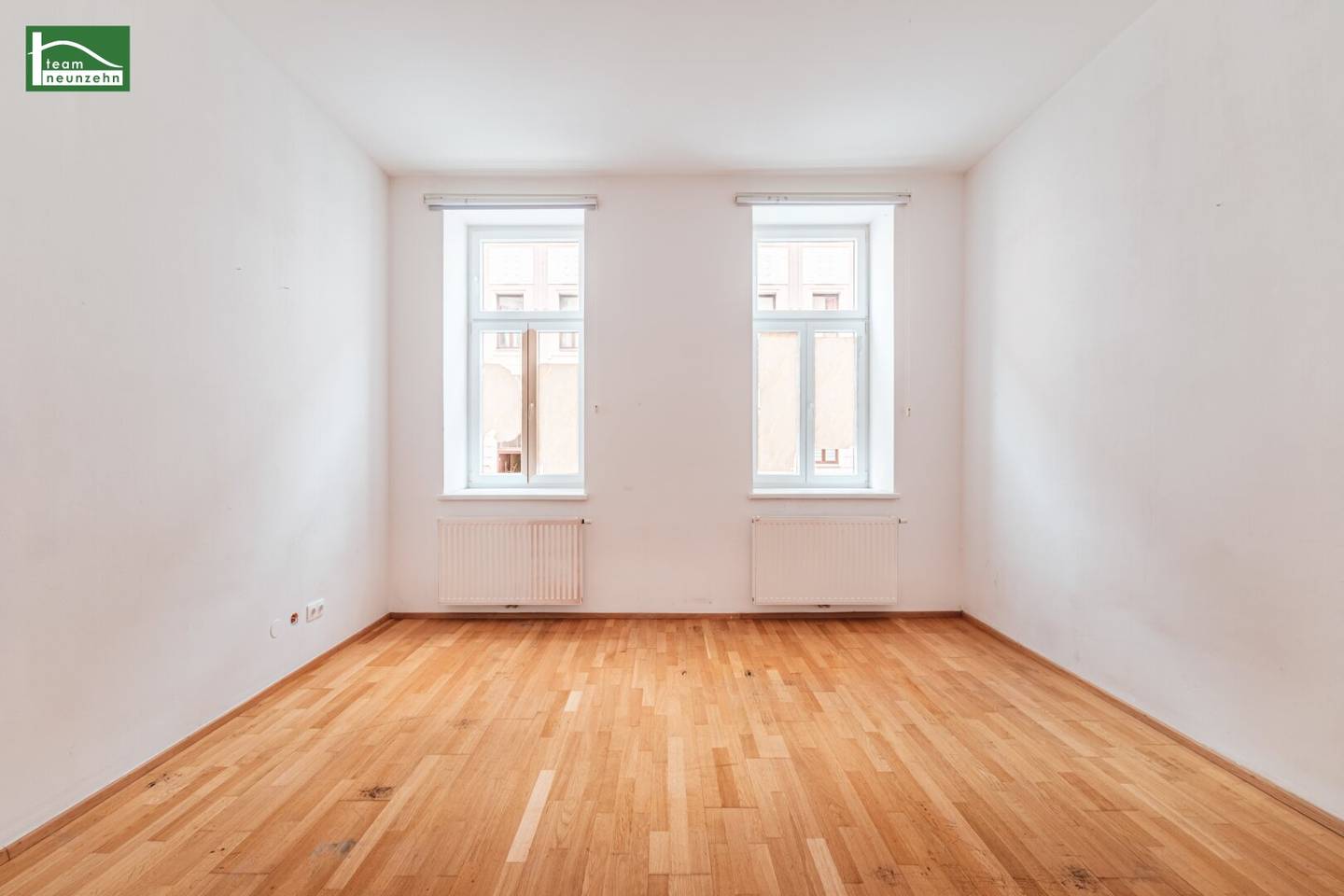 Barrier-reduced ground-floor apartment near Reumannplatz and Antonspark with bathroom and toilet in renovated old building