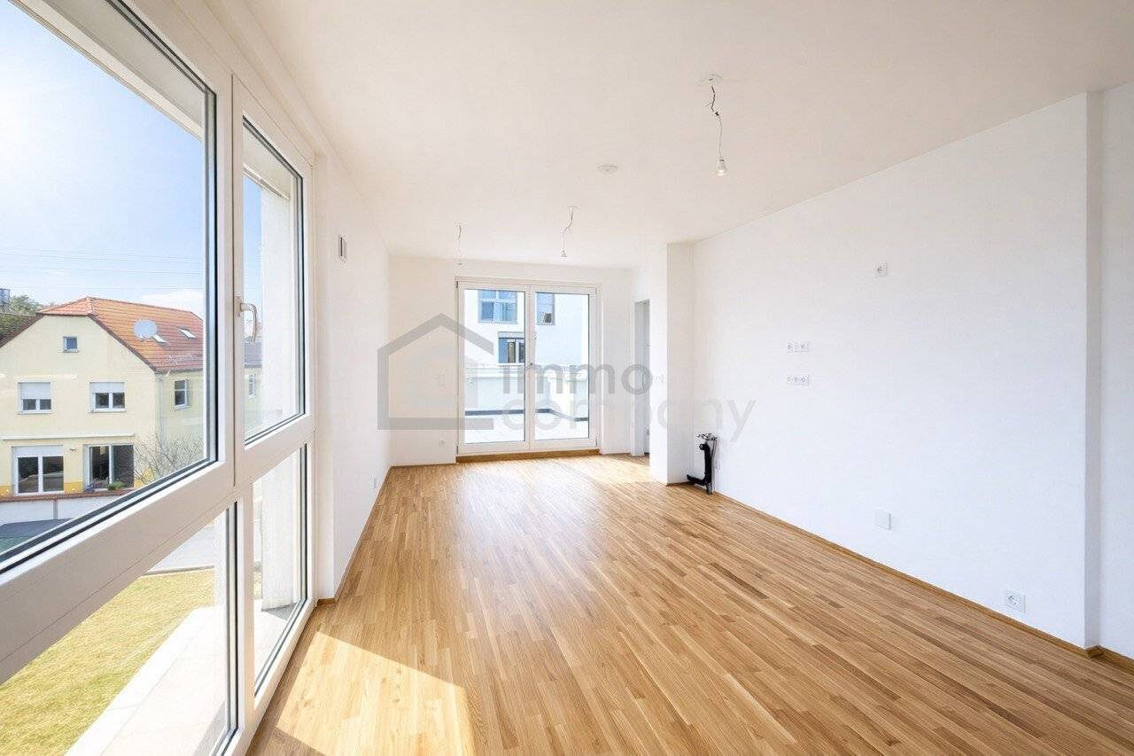 Dachgeschosswohnung First occupancy Balcony Near Lobau