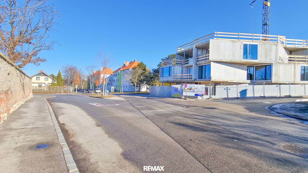 Exklusive Doppelhaushälften in Schwechat mit Weitblick ins Grüne