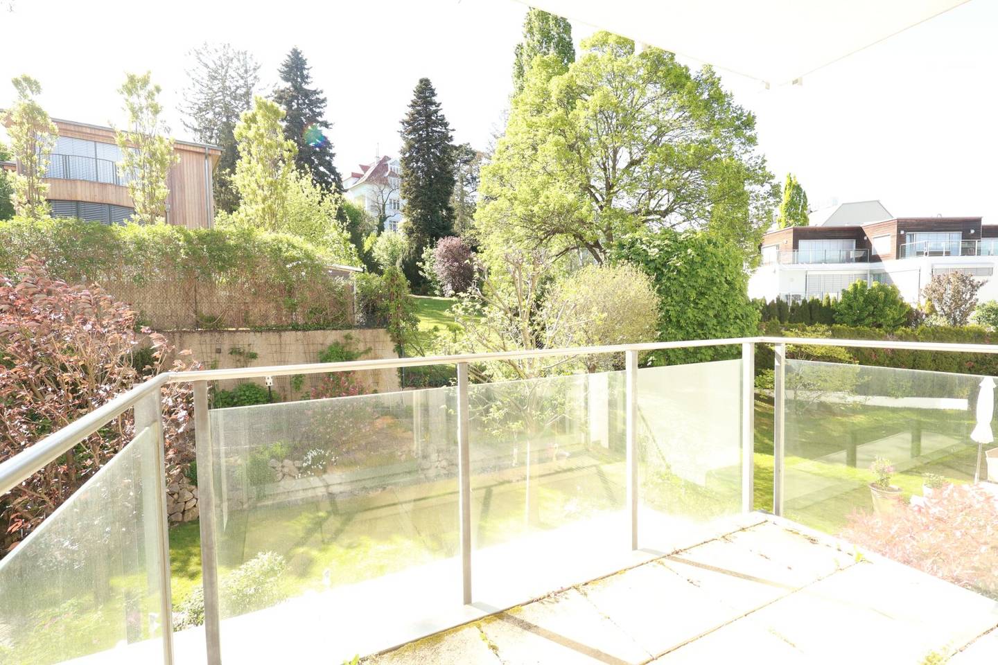 High quality apartment in Glanzing Park terrace