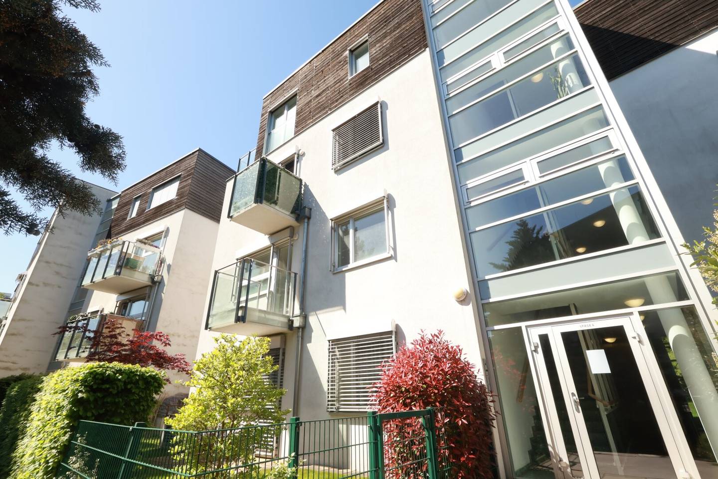 High quality apartment in Glanzing Park terrace