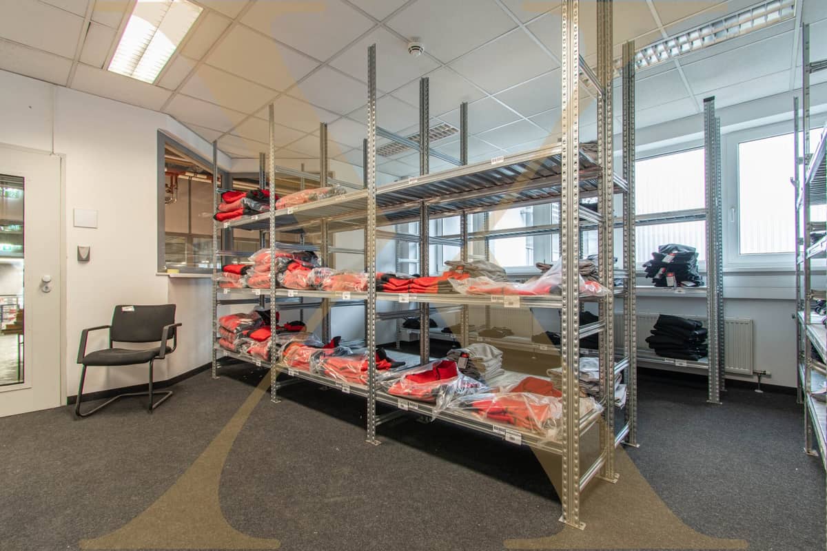 Bürofläche 26 m² im 1.OG in Linz, nahe Autobahn & Parkplatz zentral