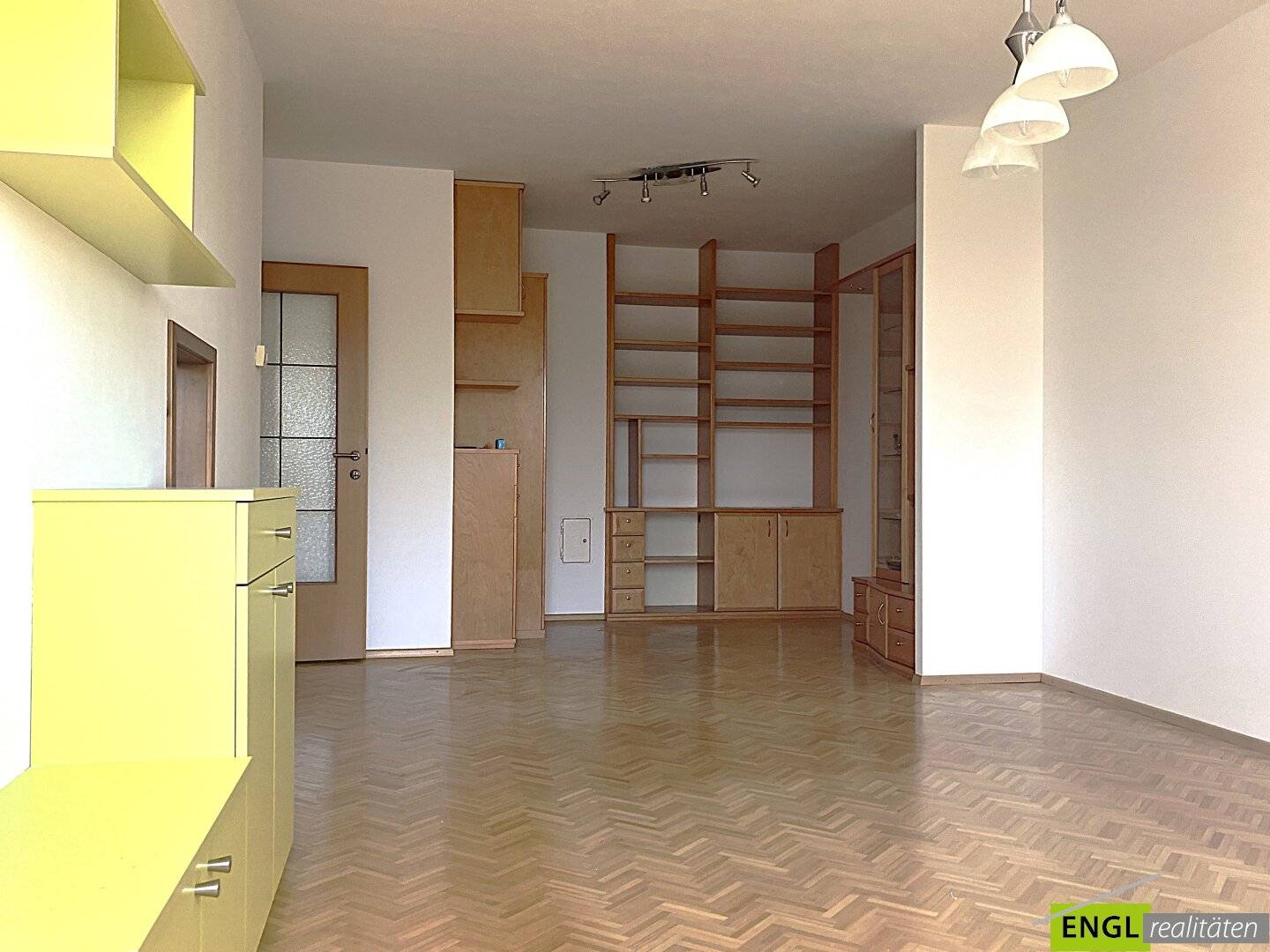 Wohnung mit Balkon und Stellplatz in ruhiger Lage
