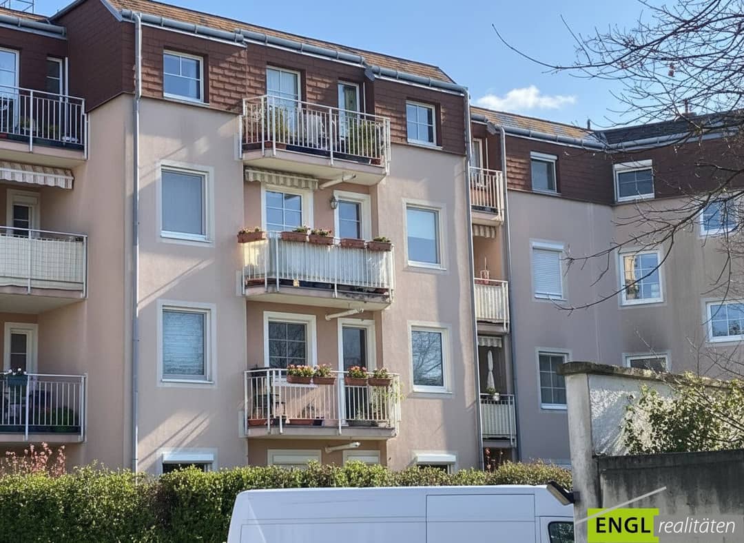 Wohnung mit Balkon und Stellplatz in ruhiger Lage
