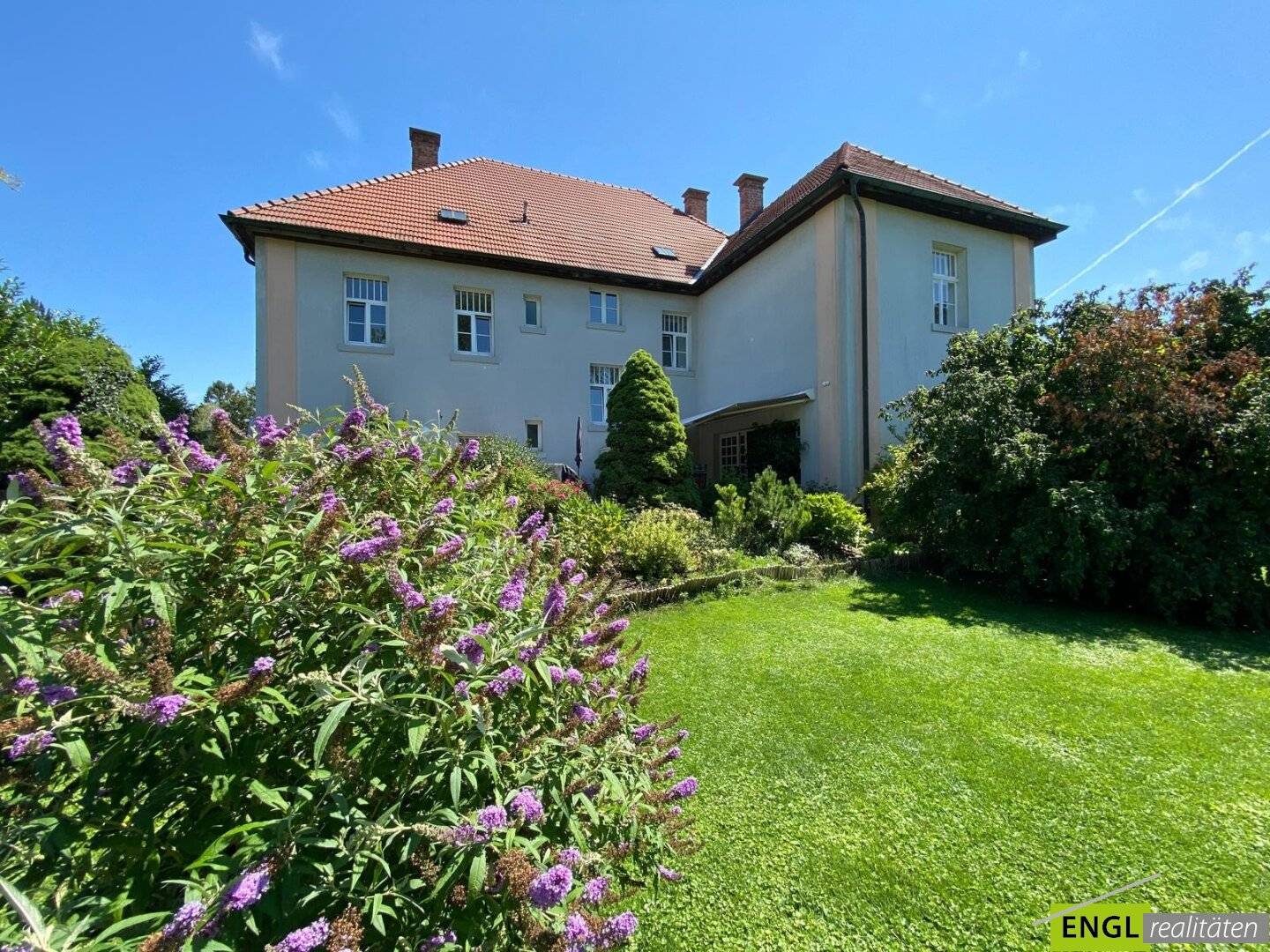 Historic charm and timeless elegance, a stylish turn of the century villa for the highest standards