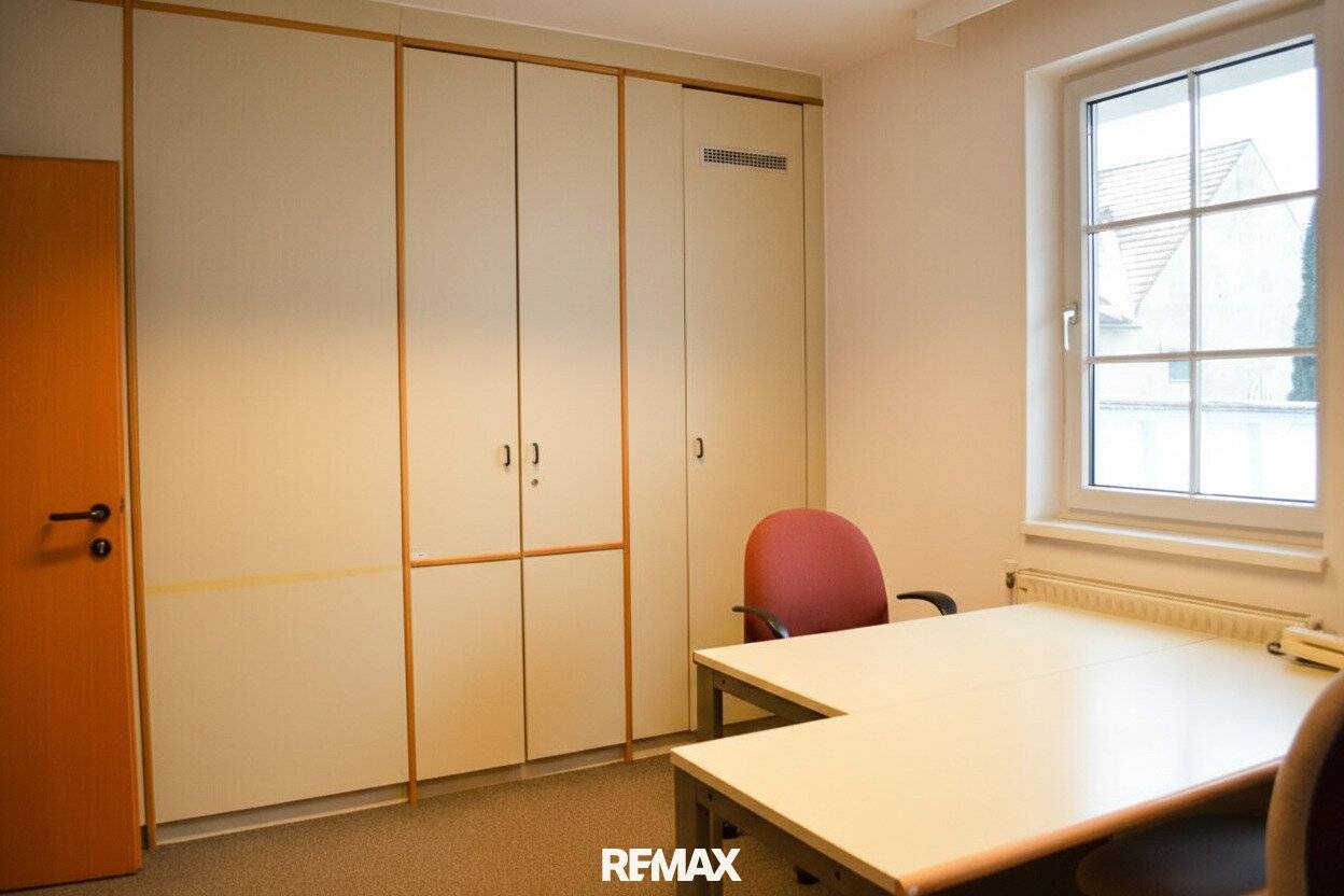 Zentrale Bürofläche in Zwettl – ca. 140 m², Teeküche & Abstellräume