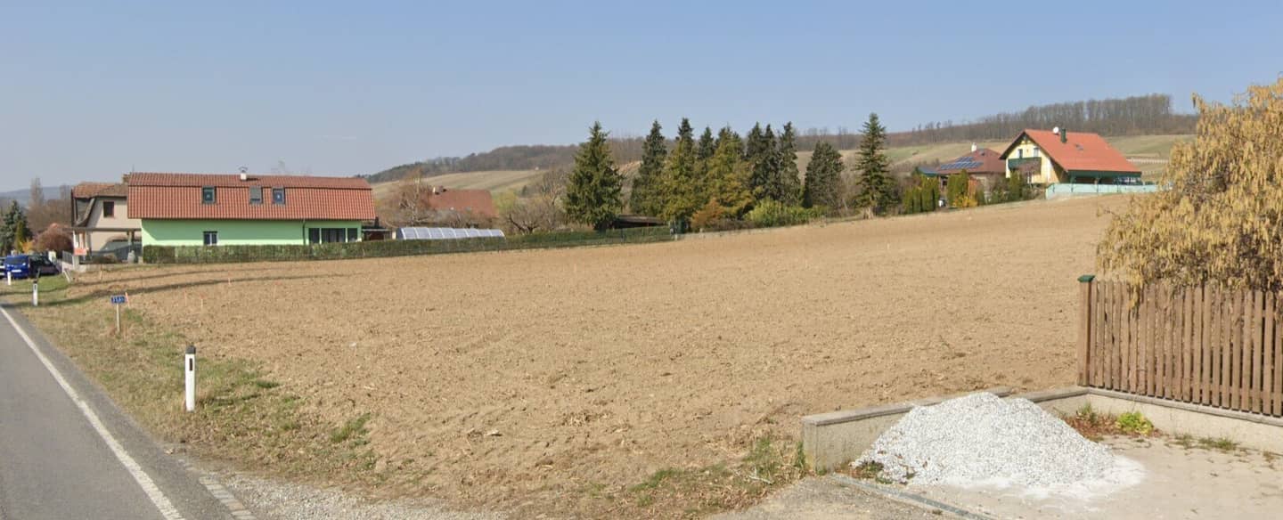 Elsbach (Sieghartskirchen): divisible, drivable from both sides building plot