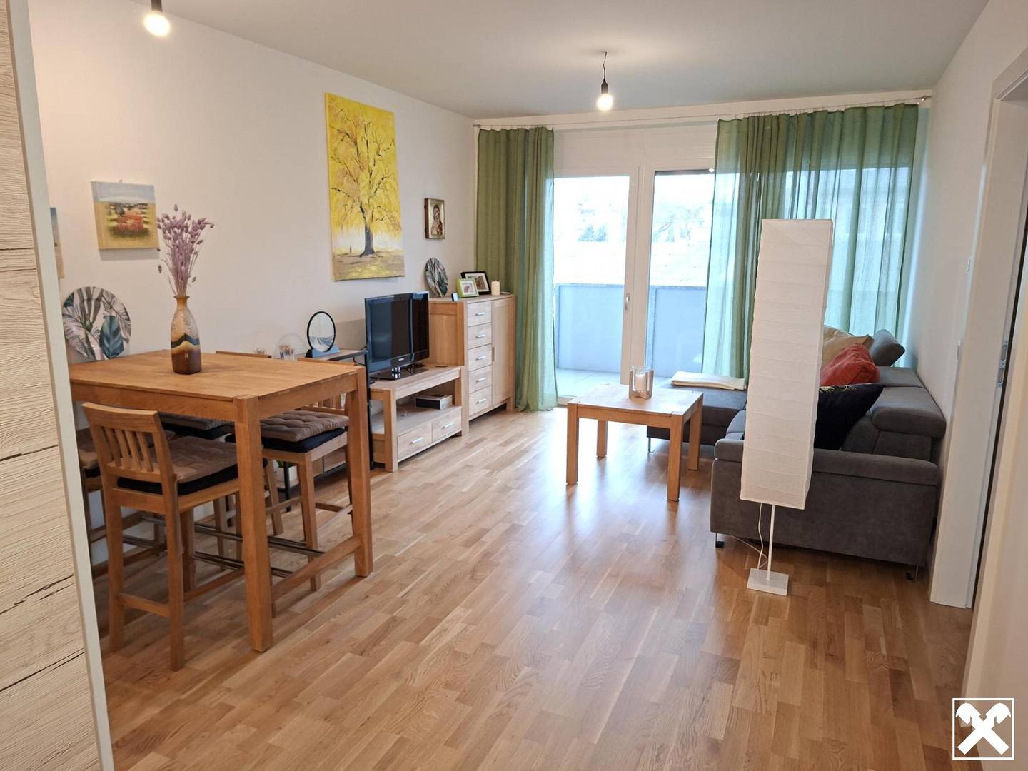Rented apartment with balcony and underground garage parking