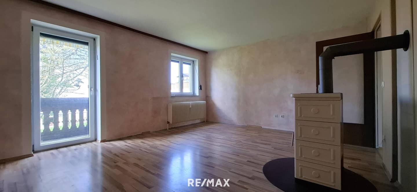 Wohnung im Hochparterre mit Westbalkon und Kamin