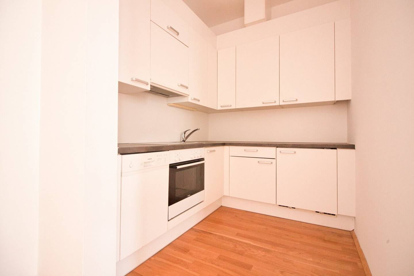 Wohnung Altbau ruhig nahe U3 Kardinal Nagl Platz