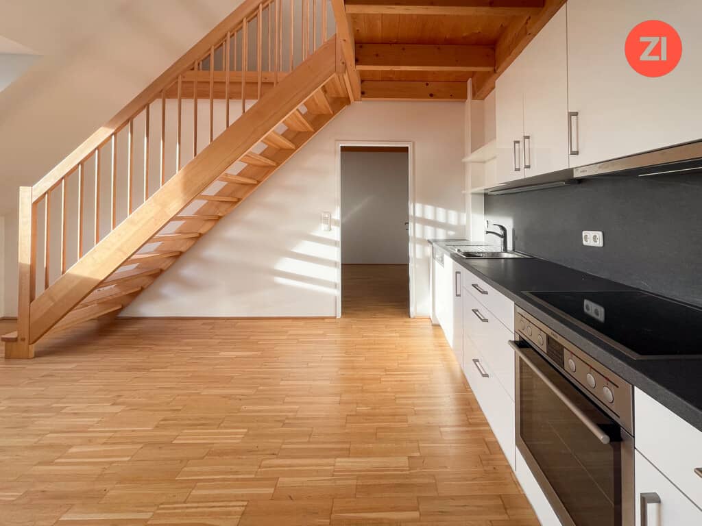 Maisonette apartment with modern kitchen and elevator