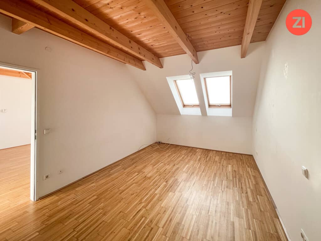 Maisonette apartment with modern kitchen and elevator