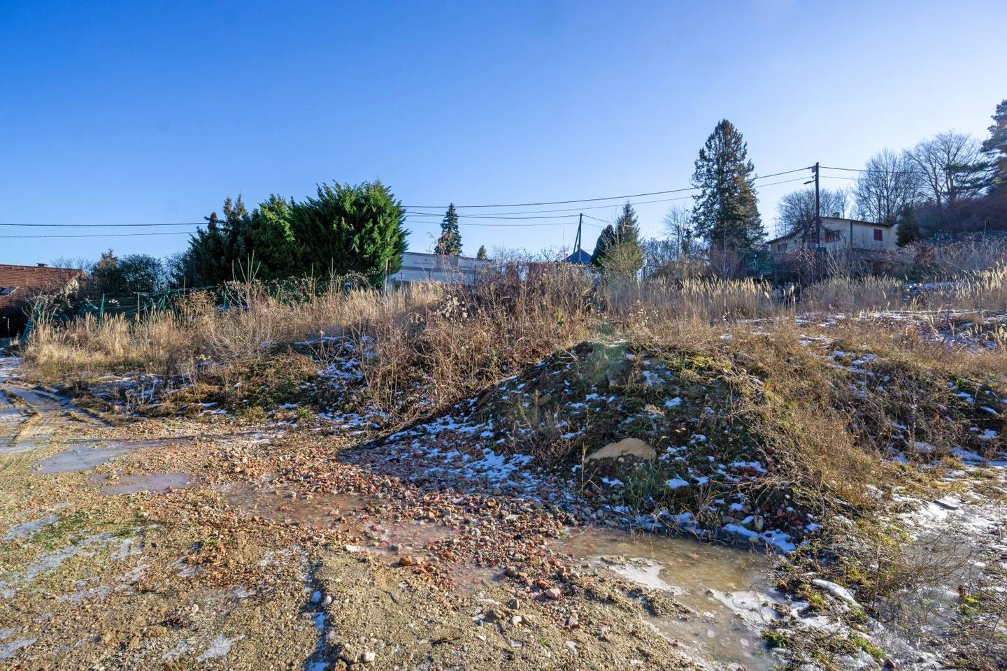 Building plot in a green tranquil location in Gablitz – approved duplex house plans already available