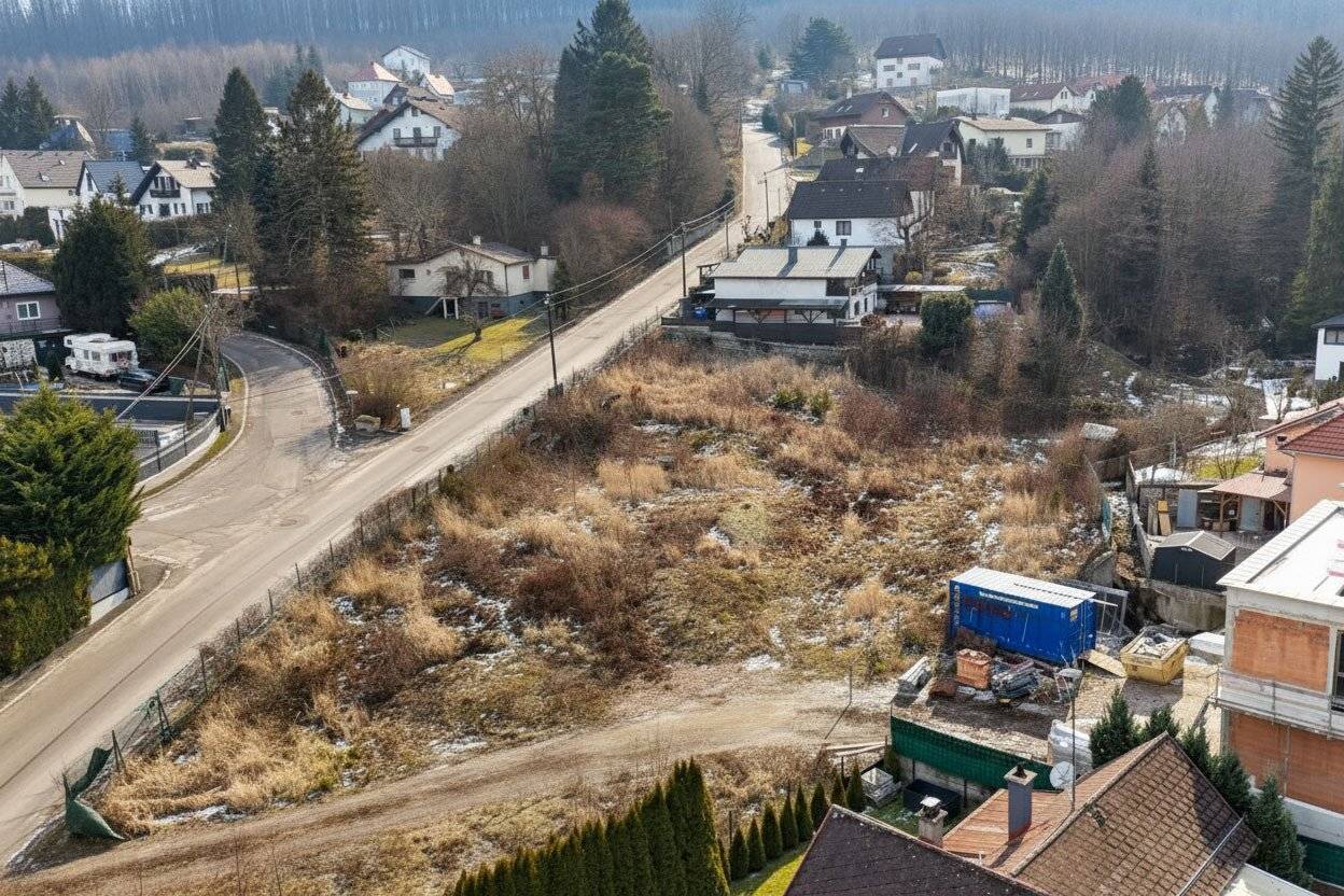 Building plot in a green tranquil location in Gablitz – approved duplex house plans already available