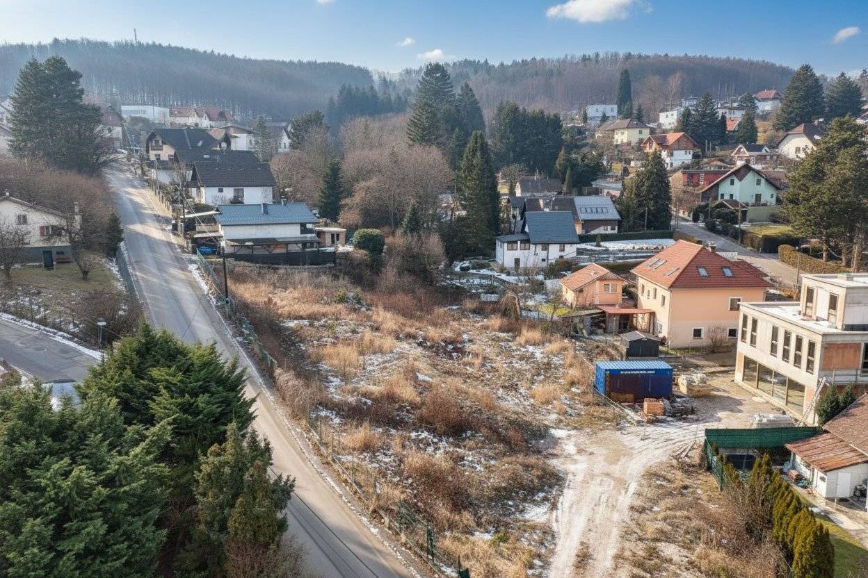 Baugrundstück mit Traumaussicht in Gablitz – inkl. bewilligtem Doppelhaus-Planungsvorschlag